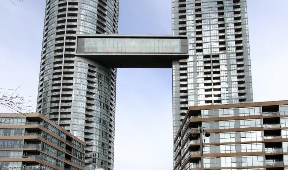 15-iceboat-terrace-toronto-ontario-40753126