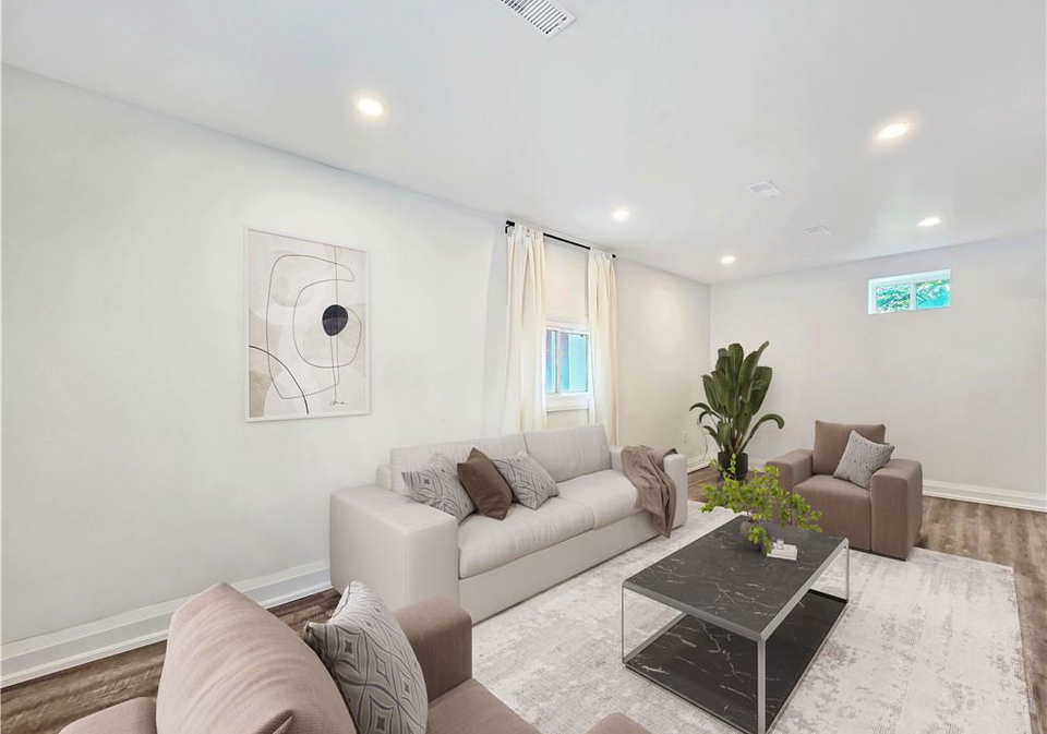 1-robinson-street-n-grimsby-ontario-40753250