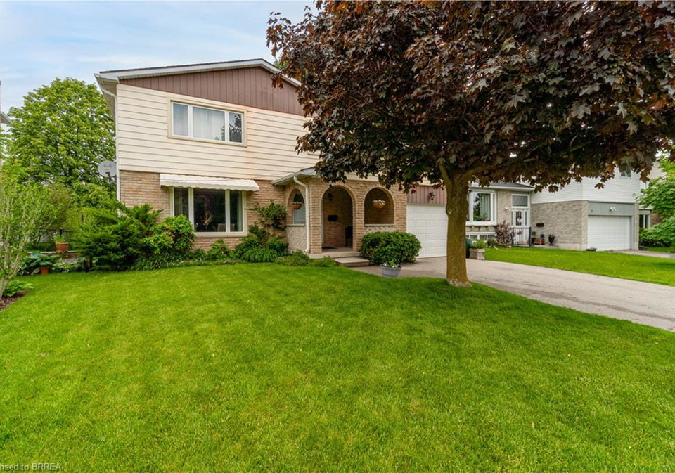 19-trillium-way-paris-ontario-40753273