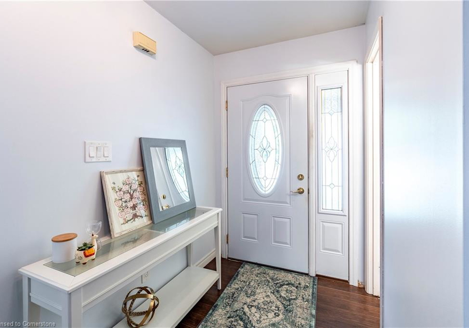 4-tamarack-court-cambridge-ontario-40753280