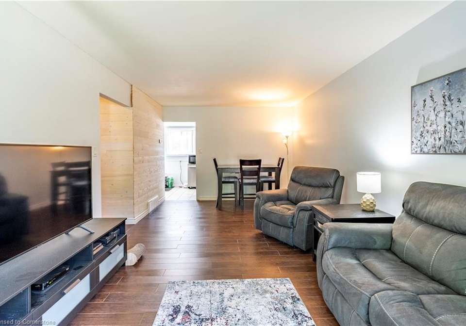4-tamarack-court-cambridge-ontario-40753280
