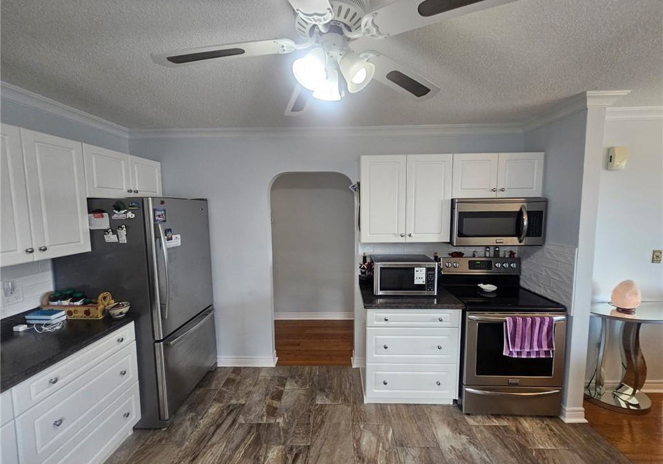 210-johnston-street-port-colborne-ontario-40753332