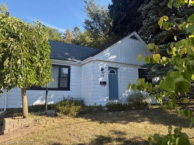 119-mccall-crescent-simcoe-ontario-40753384