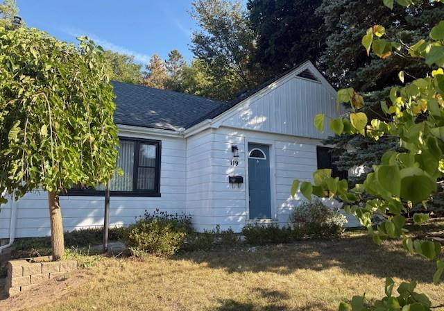 119-mccall-crescent-simcoe-ontario-40753384