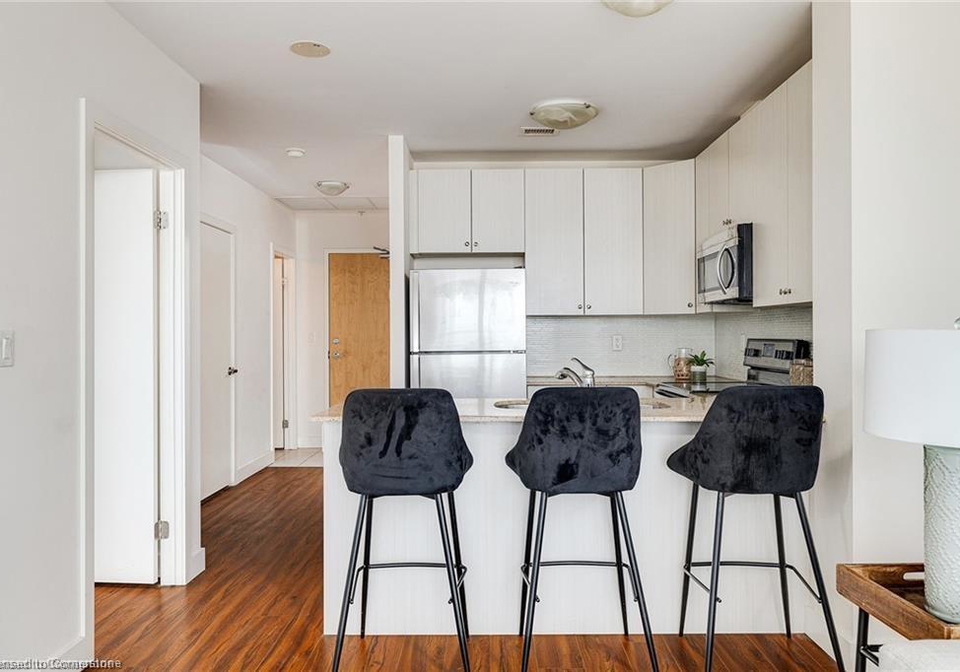 1-victoria-street-s-kitchener-ontario-40753461