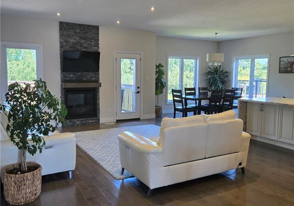 100-theodore-schuler-boulevard-new-hamburg-ontario-40753508