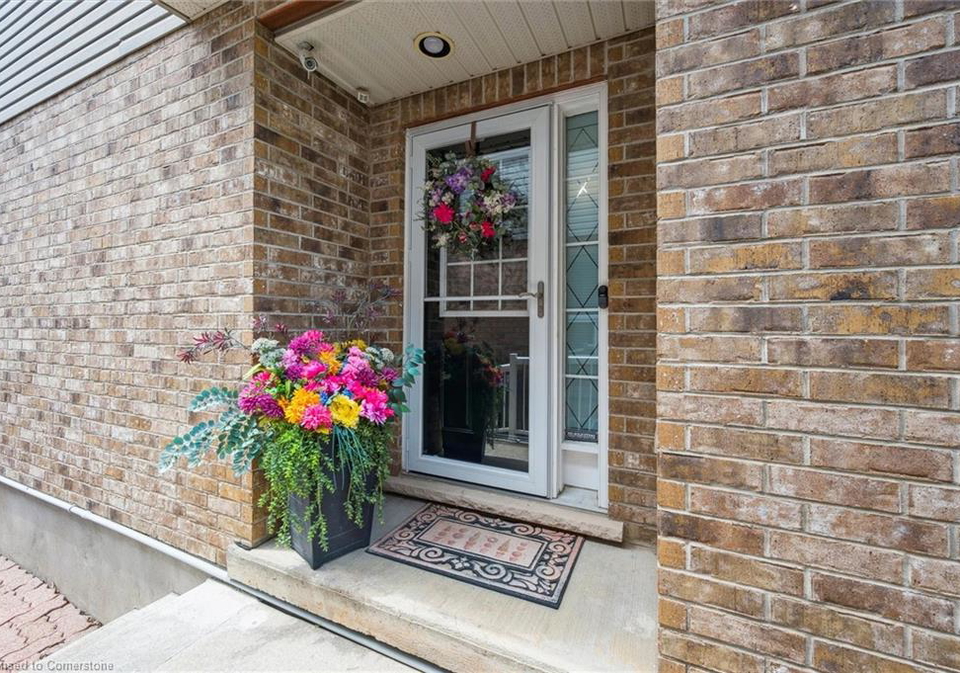 513-dansbury-drive-waterloo-ontario-40753567