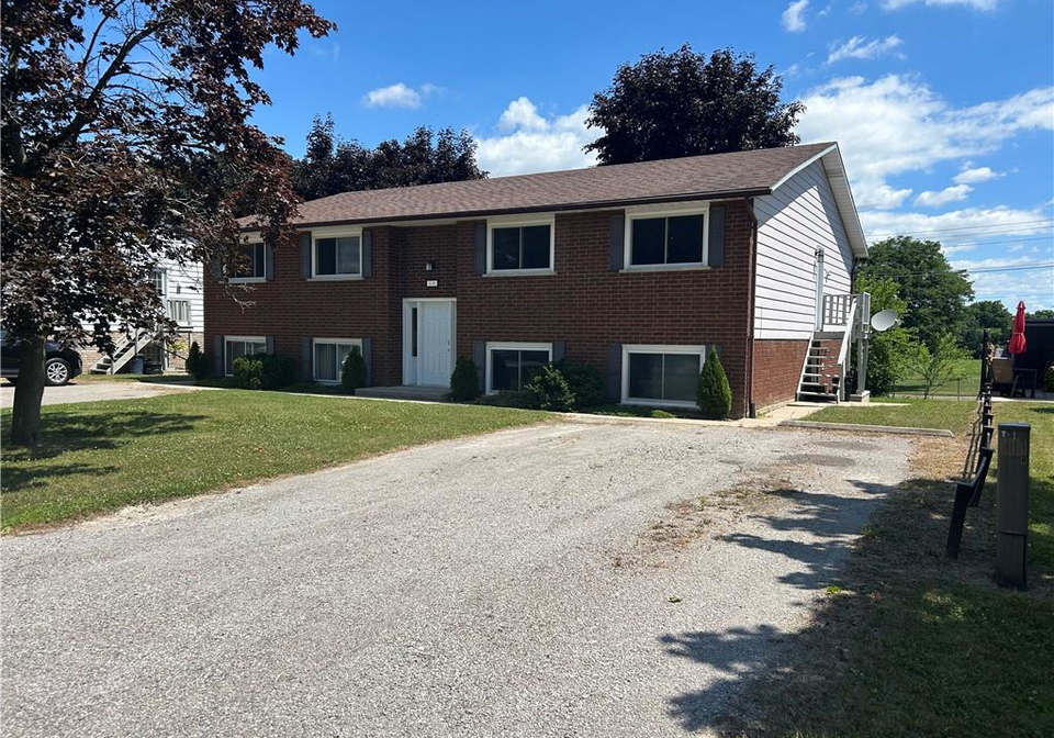 15-montclair-crescent-simcoe-ontario-40753842