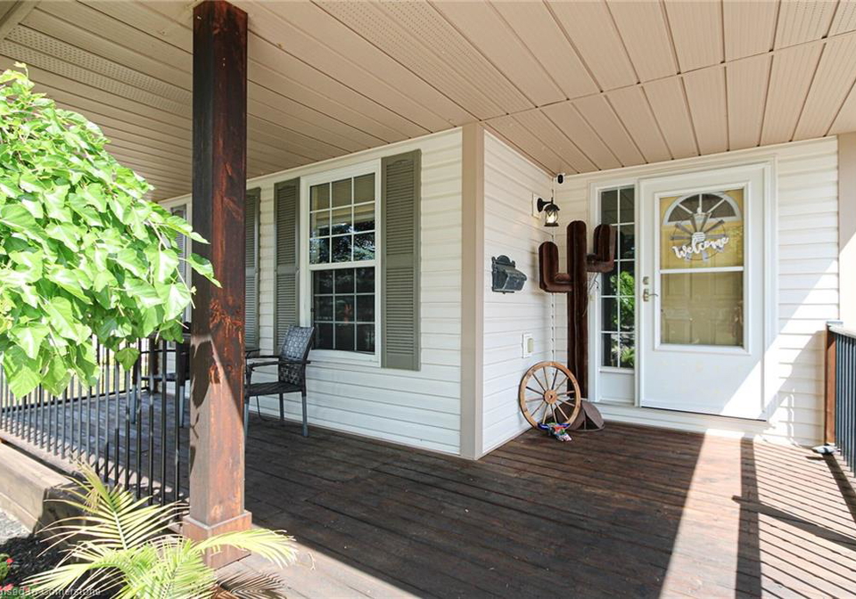 17-maple-avenue-smithville-ontario-40753859