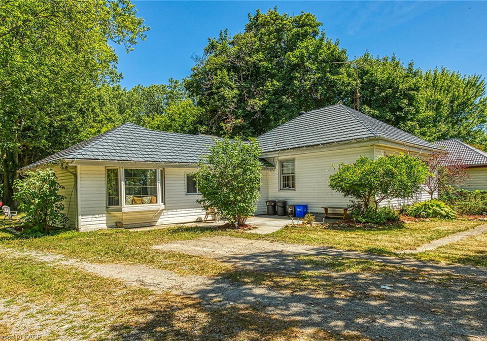 8241-highway-3-dunnville-ontario-40753877
