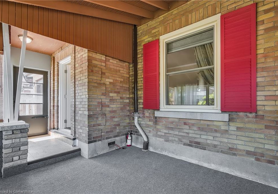 29-devitt-avenue-n-waterloo-ontario-40753896