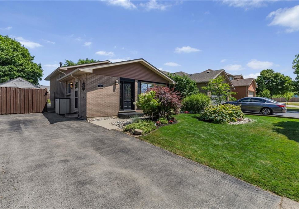 8-chilton-drive-stoney-creek-ontario-40754008