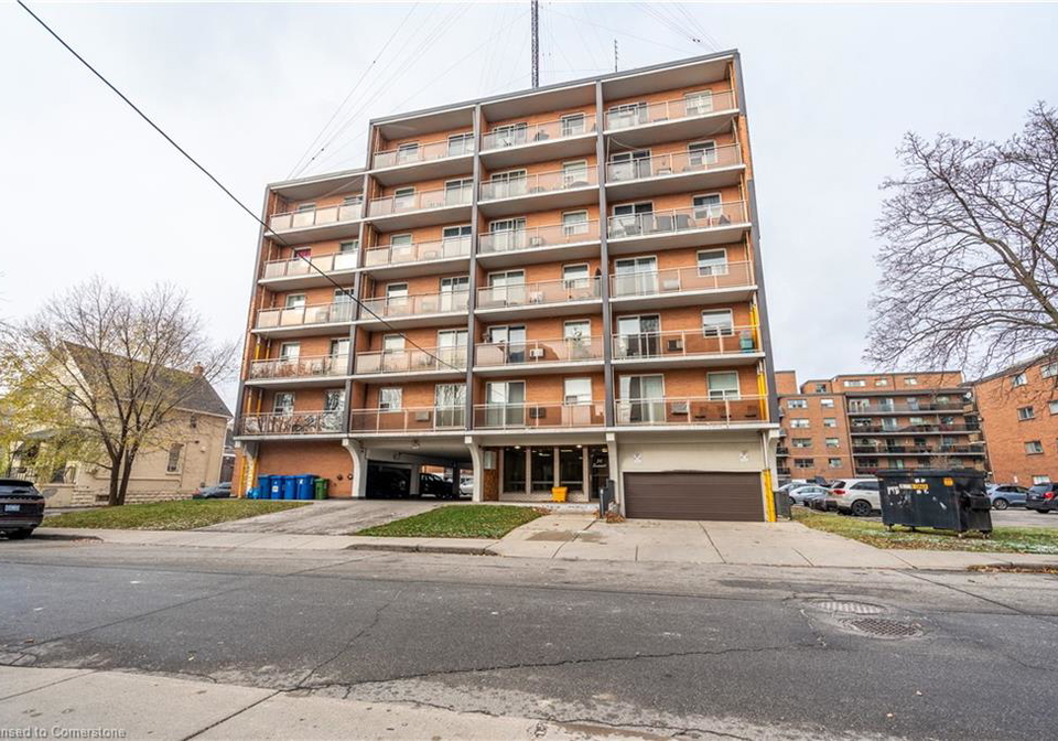 30-summit-avenue-hamilton-ontario-40754087