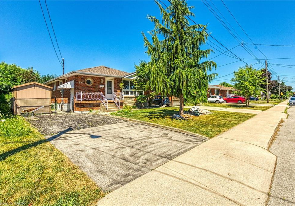 44-clarendon-avenue-hamilton-ontario-40754090