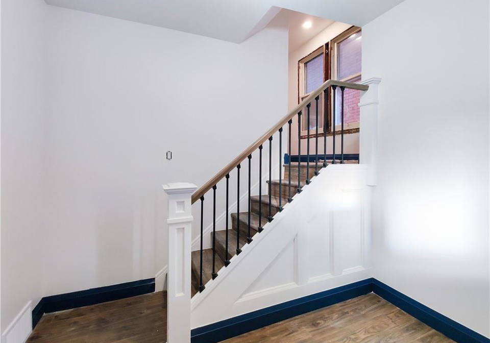 134-ontario-avenue-hamilton-ontario-40754294
