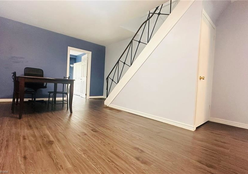 246-westcourt-place-waterloo-ontario-40754304