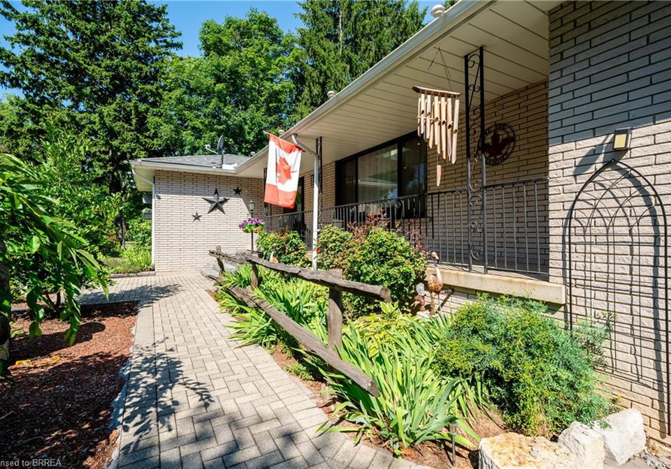 1731-2nd-concession-w-lynden-ontario-40754336