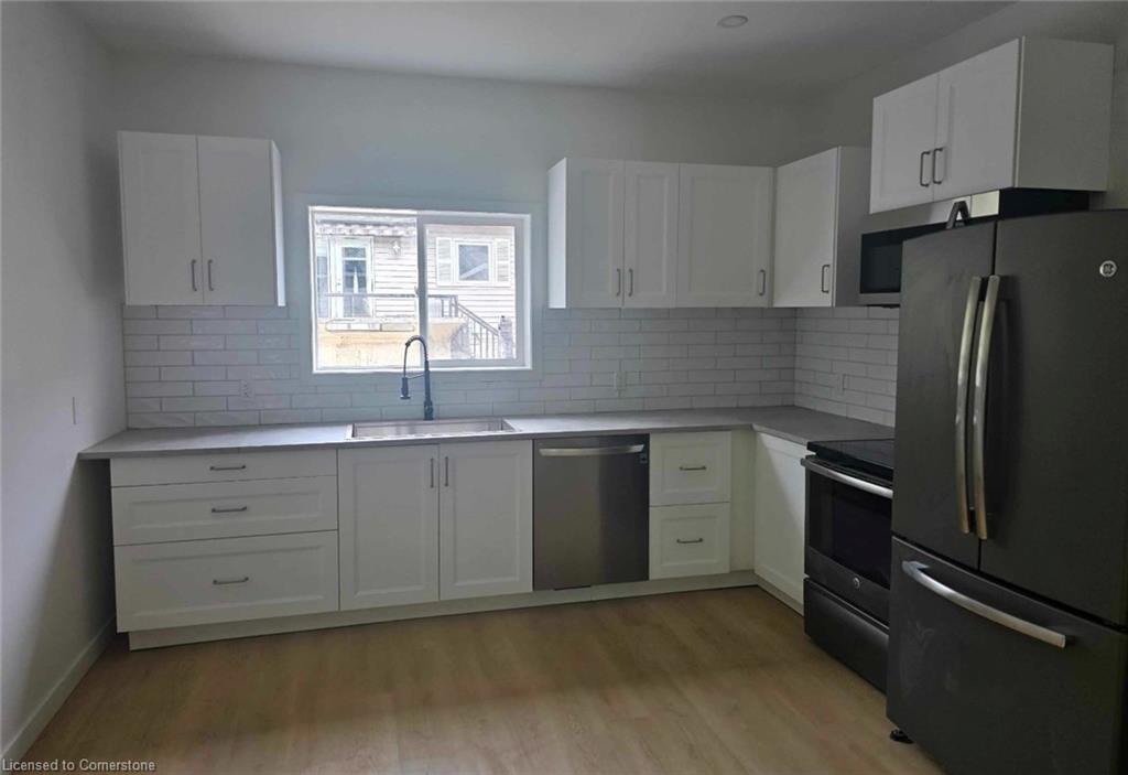 14-reid-crescent-collingwood-ontario-40754365
