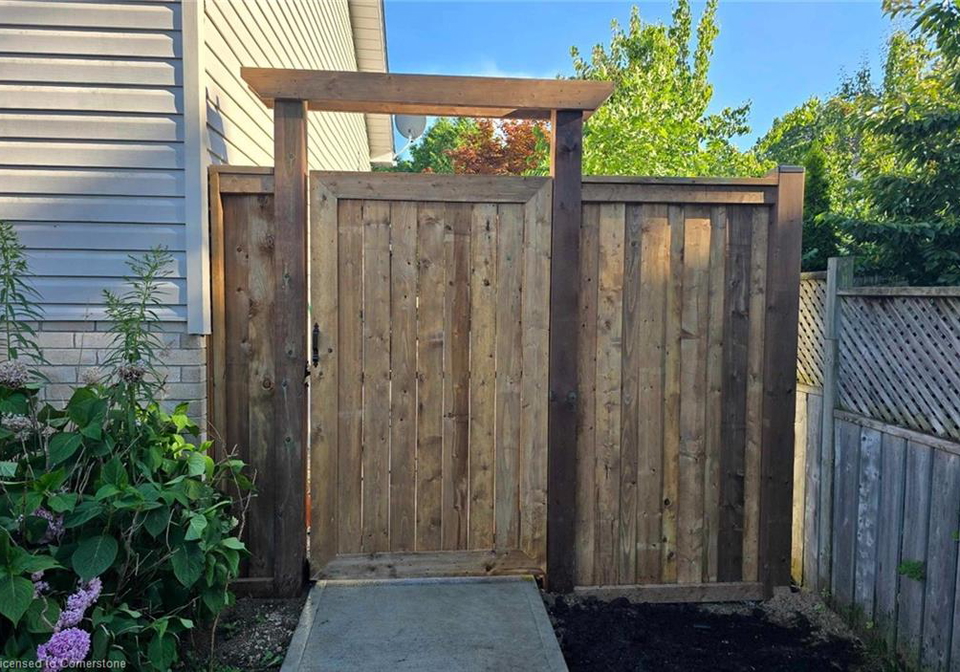 14-reid-crescent-collingwood-ontario-40754365