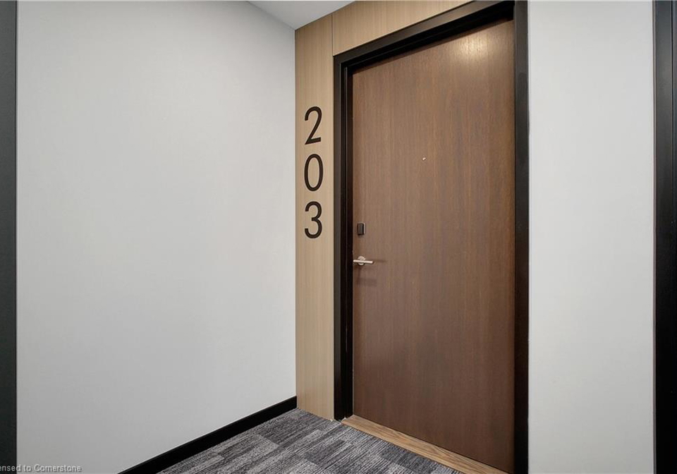 101-golden-eagle-road-waterloo-ontario-40754535