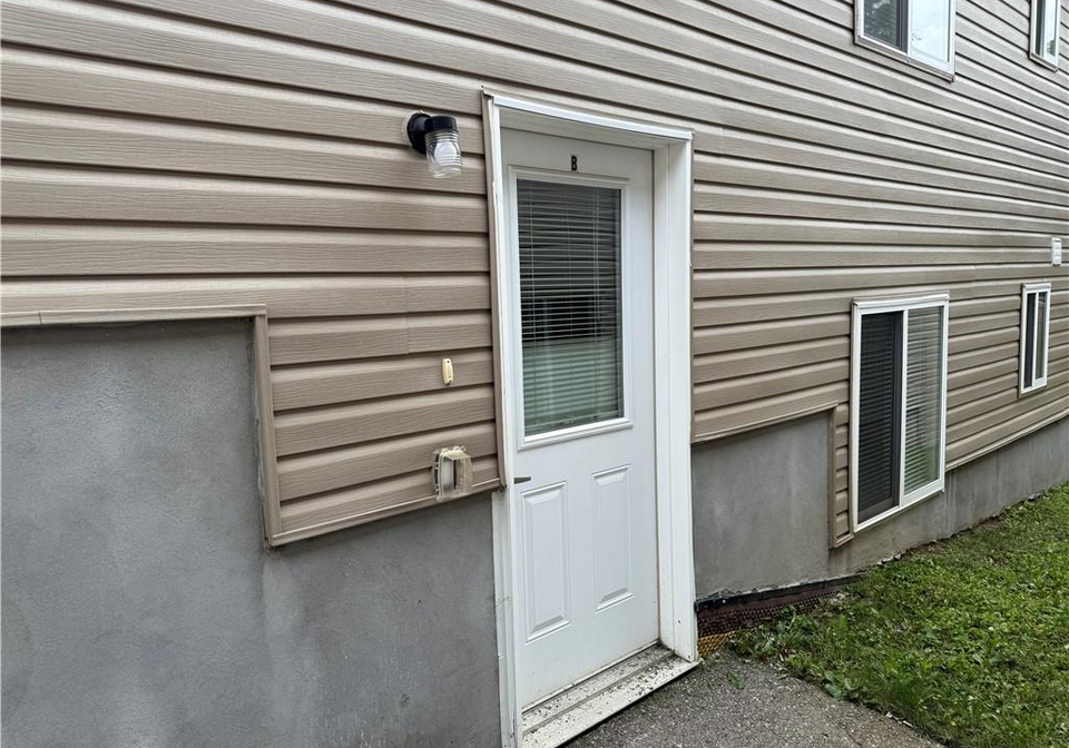 401-greenfield-avenue-kitchener-ontario-40754669