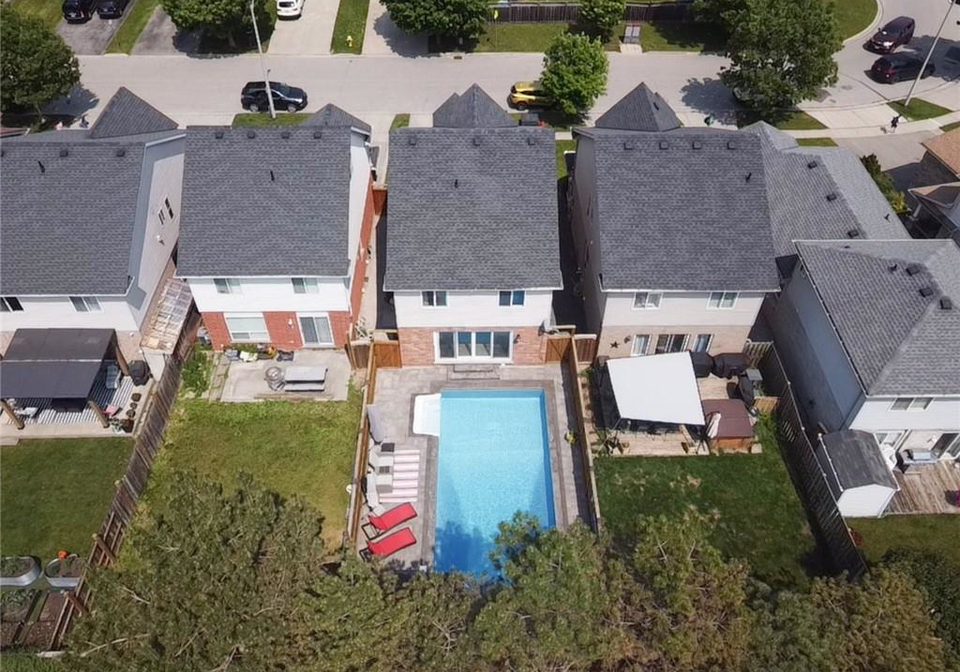 76-gees-way-cambridge-ontario-40754671