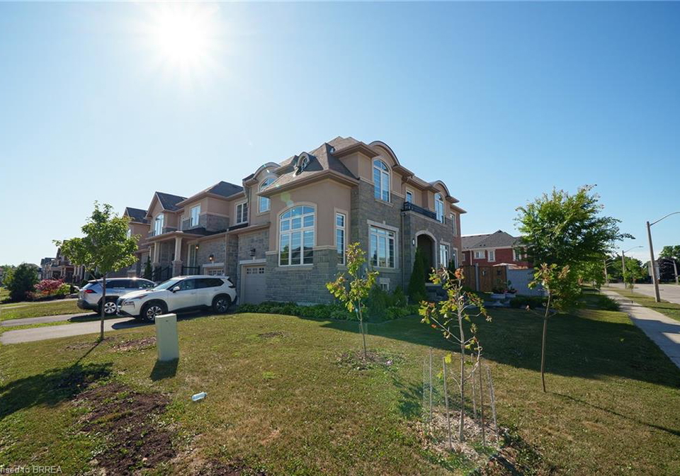 320-raymond-road-ancaster-ontario-40754847