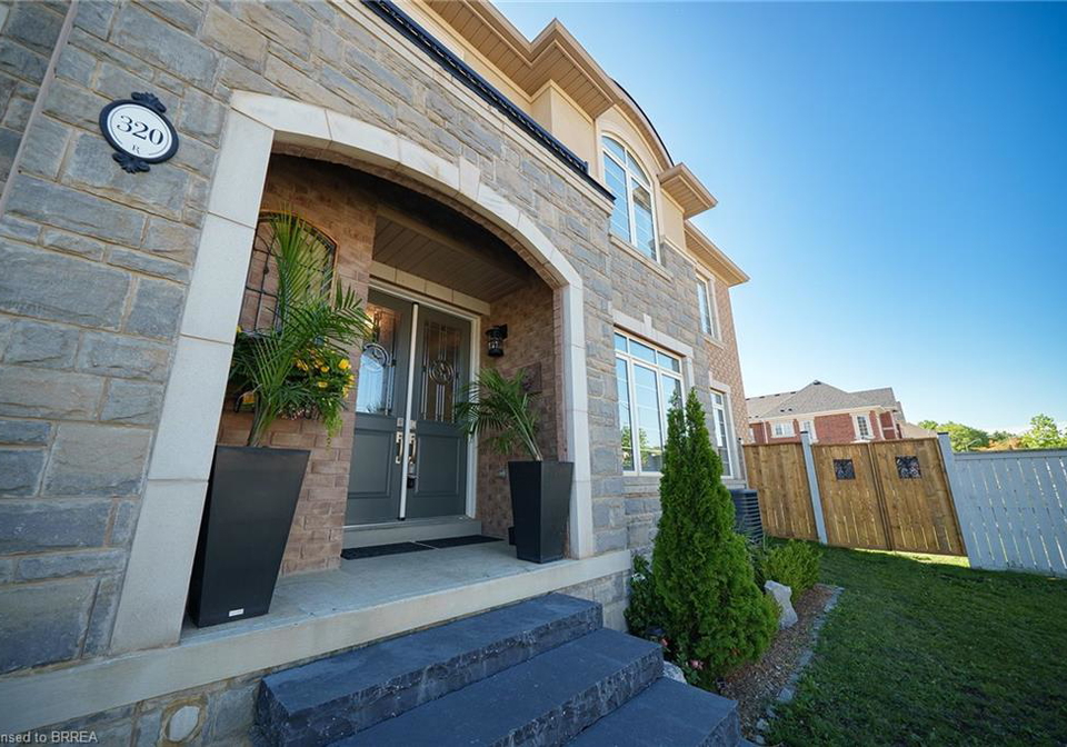 320-raymond-road-ancaster-ontario-40754847