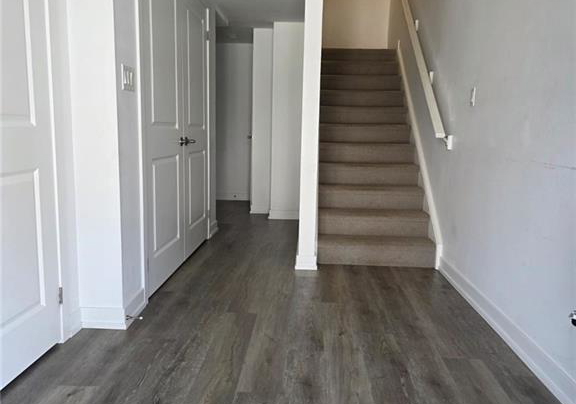 205-west-oak-trail-kitchener-ontario-40754953