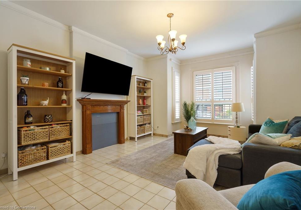 22-aikman-avenue-hamilton-ontario-40755004