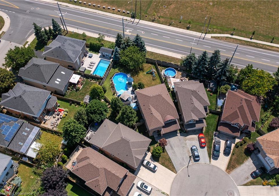 10-nature-court-hamilton-ontario-40755052
