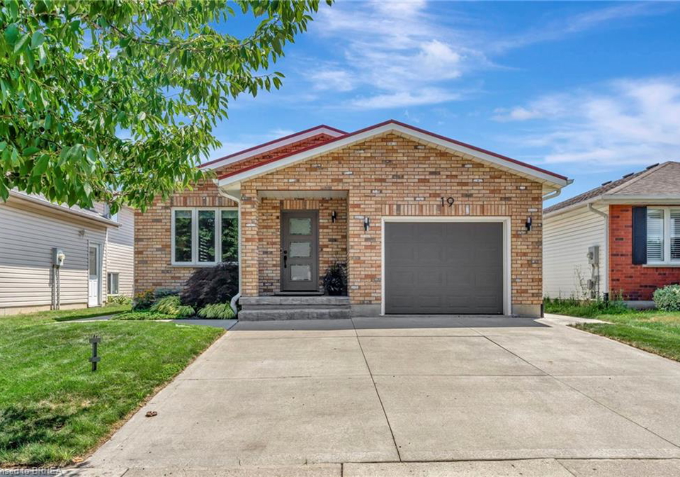 19-limerick-lane-brantford-ontario-40755054