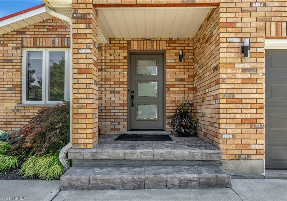 19-limerick-lane-brantford-ontario-40755054
