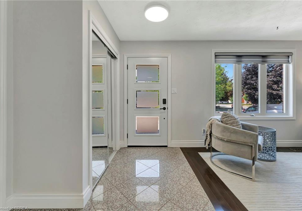 19-limerick-lane-brantford-ontario-40755054