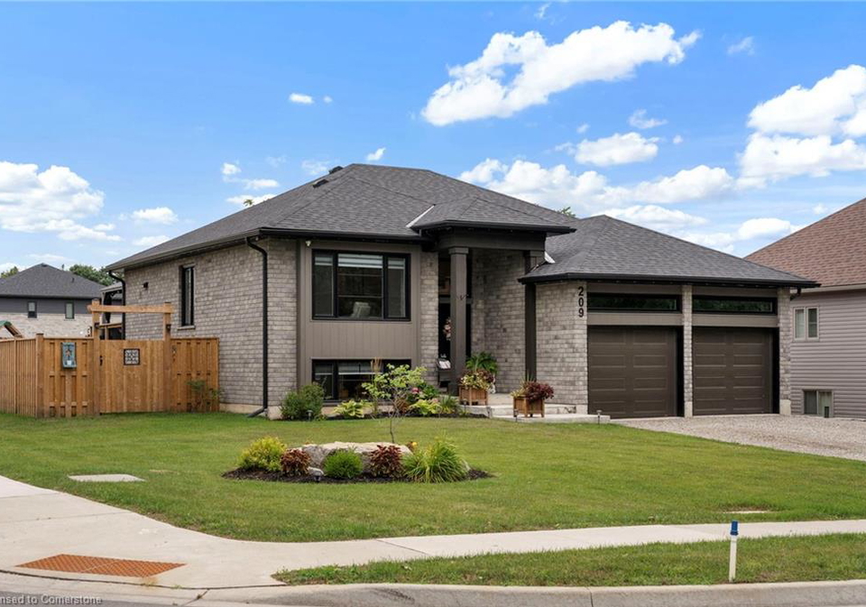 209-charles-street-waterford-ontario-40755111