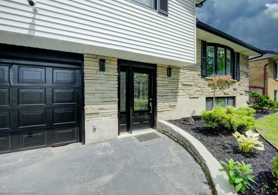 16-elkington-drive-kitchener-ontario-40755121