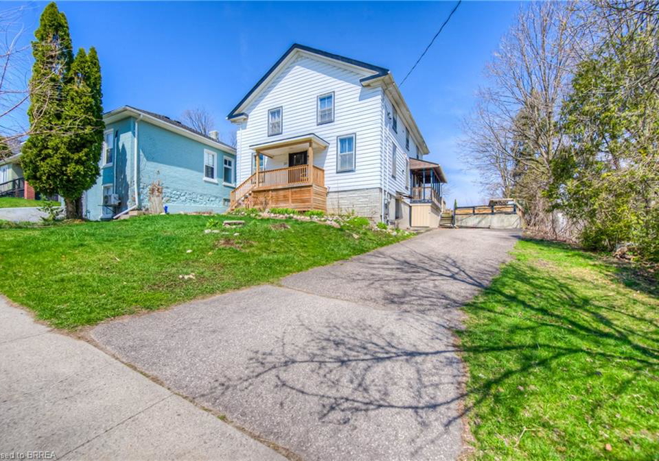 30-main-street-paris-ontario-40755150