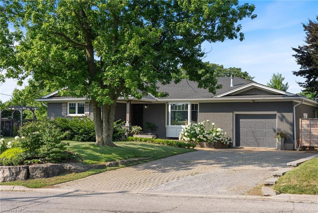 1-first-street-waterdown-ontario-40755155