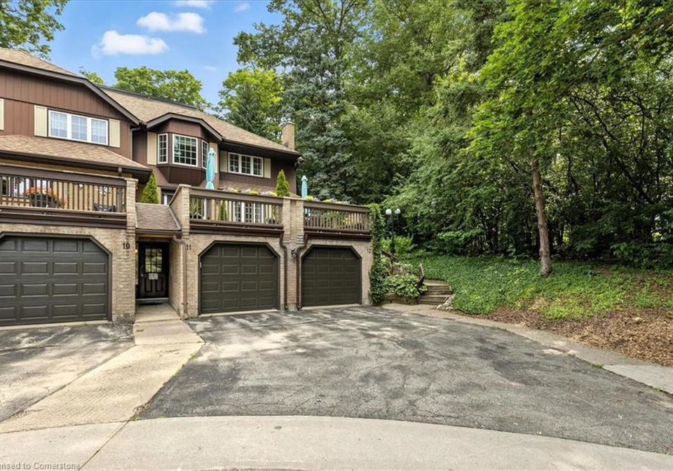 250-kingswood-drive-kitchener-ontario-40755178