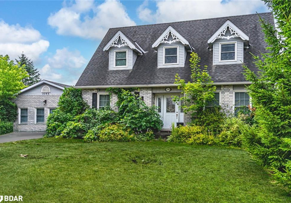 2285-cairns-gate-churchill-ontario-40755219