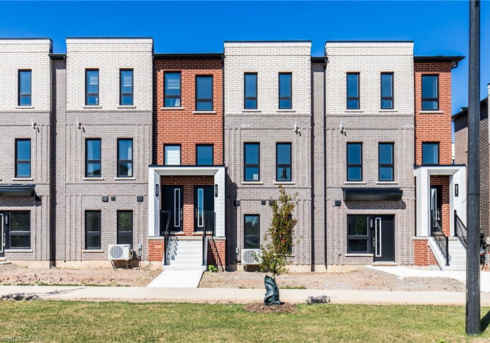 207-burke-street-waterdown-ontario-40755306