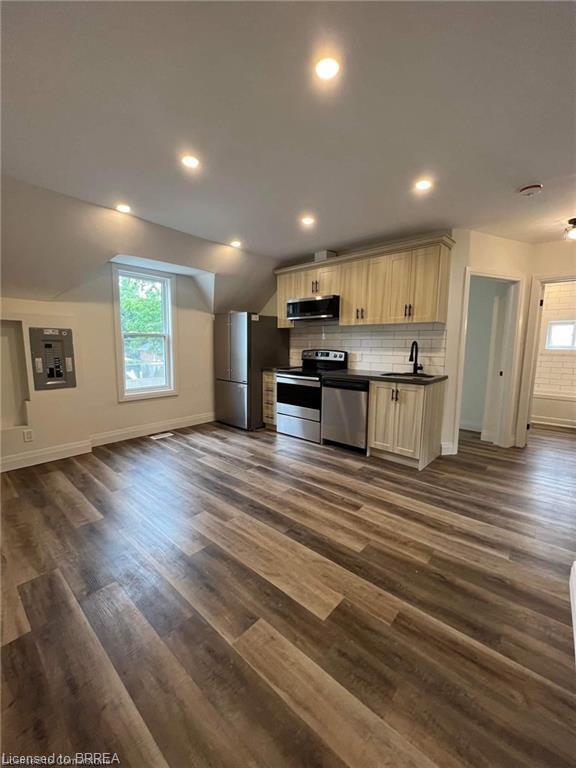 55-eagle-avenue-brantford-ontario-40755385