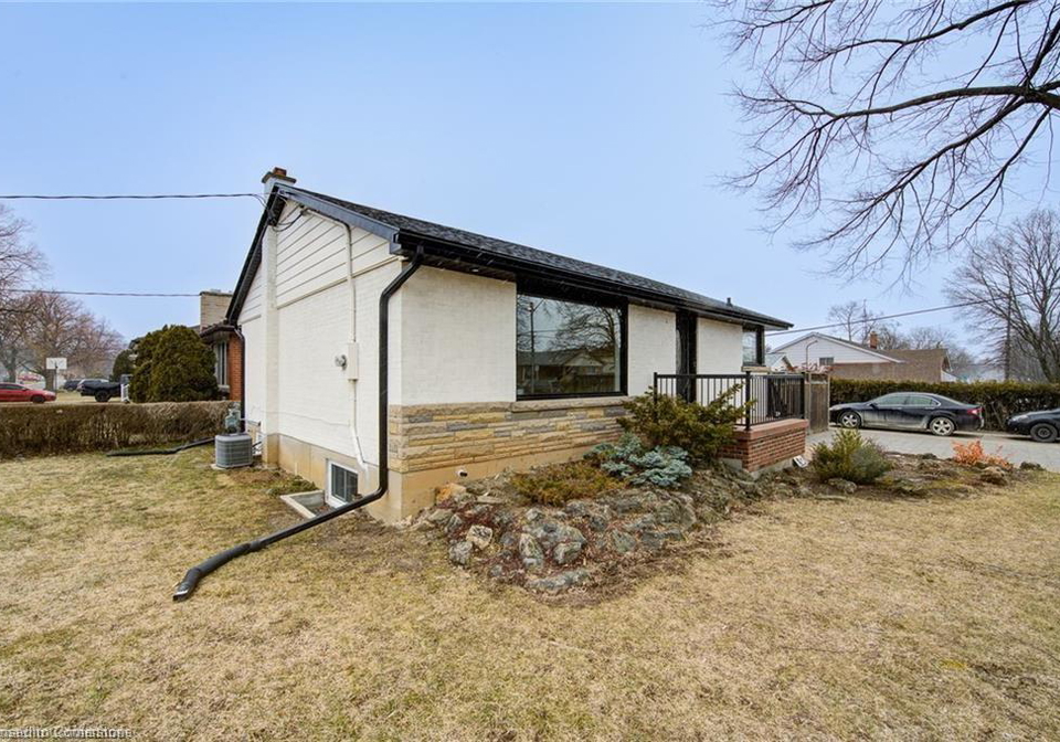 94-gailmont-drive-hamilton-ontario-40755398