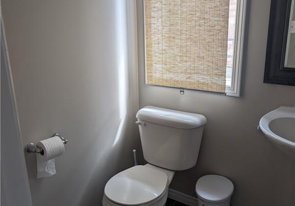 240-rachel-street-kitchener-ontario-40755424
