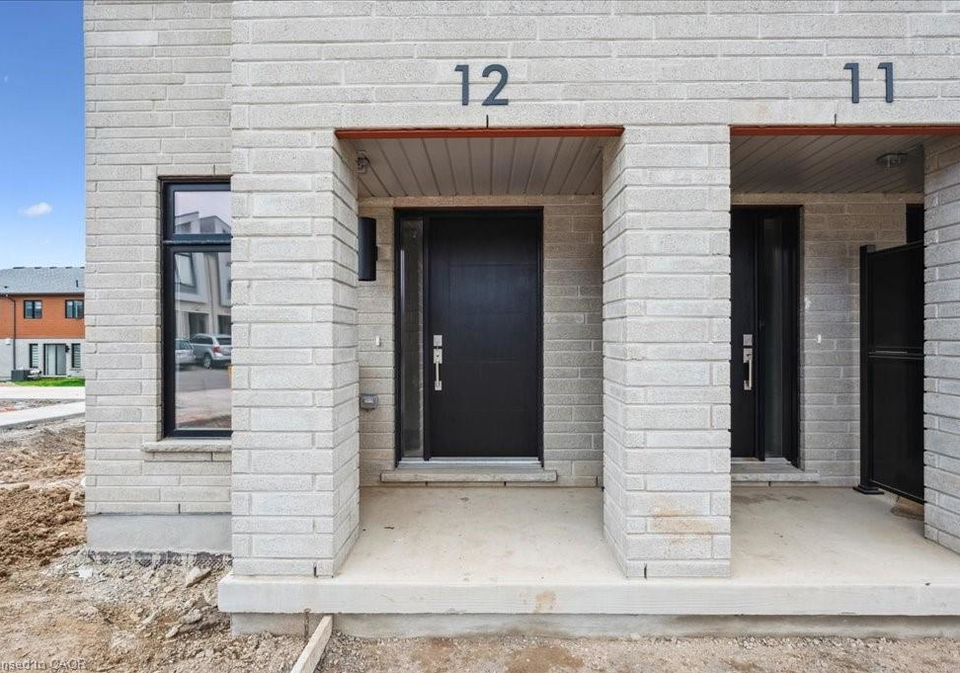 15-stauffer-woods-trail-kitchener-ontario-40755448