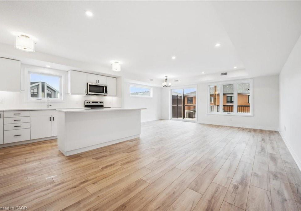 15-stauffer-woods-trail-kitchener-ontario-40755448
