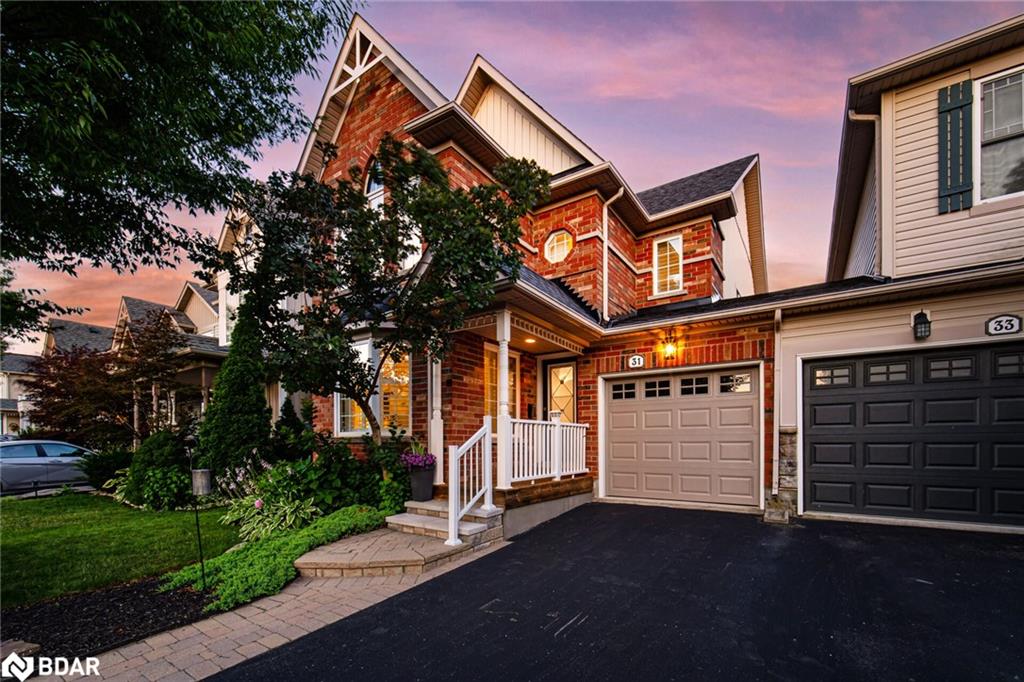31-blue-sky-trail-waterdown-ontario-40755480