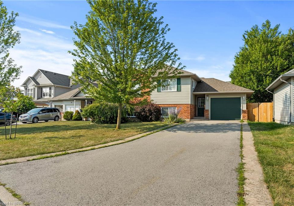 63-autumn-circle-smithville-ontario-40755488