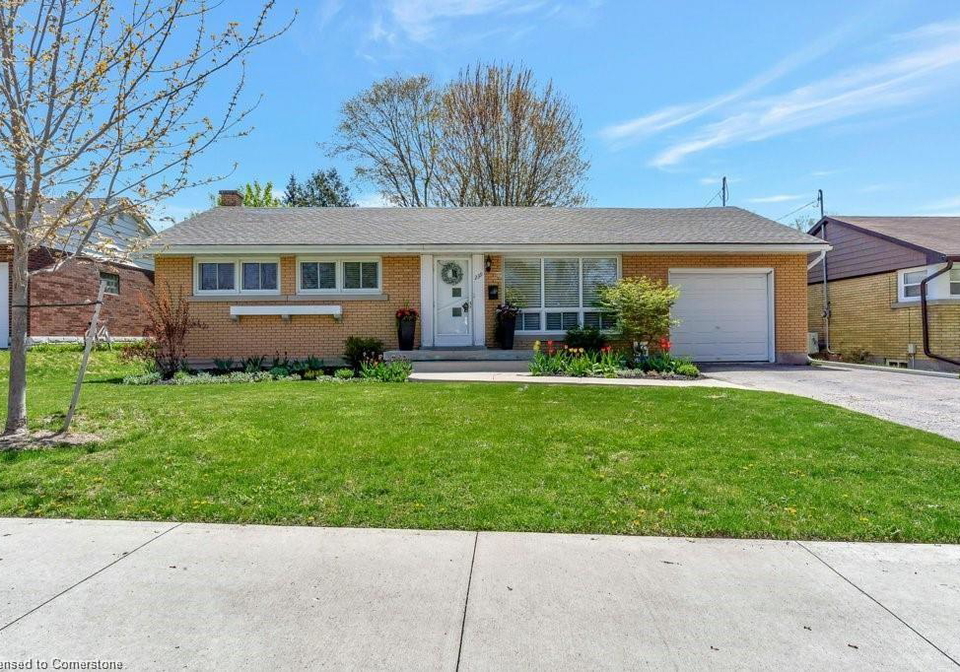 239-royal-street-waterloo-ontario-40755686