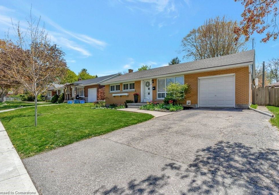 239-royal-street-waterloo-ontario-40755686